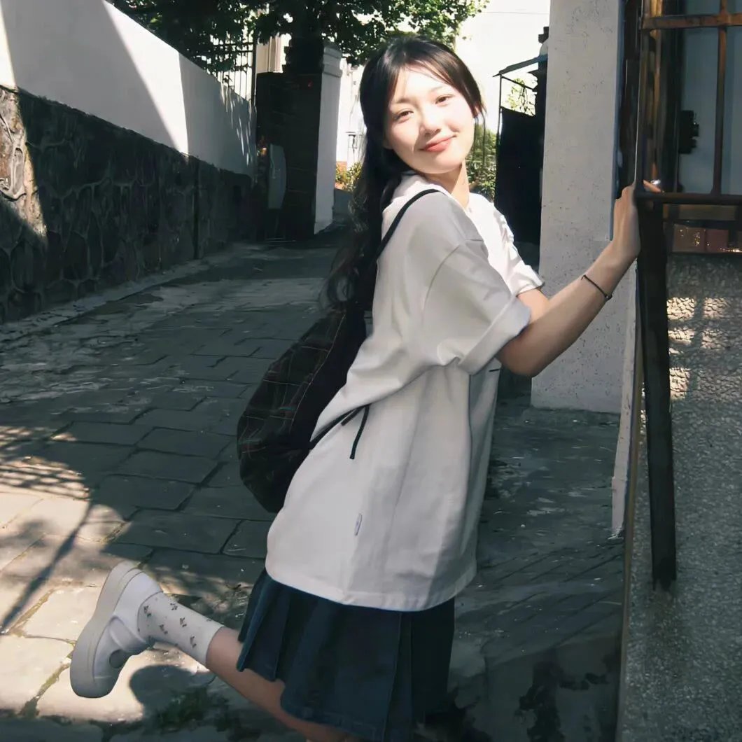 裙角飞扬的日子